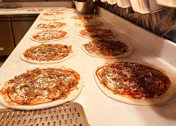 Goose & Gander Hotel *