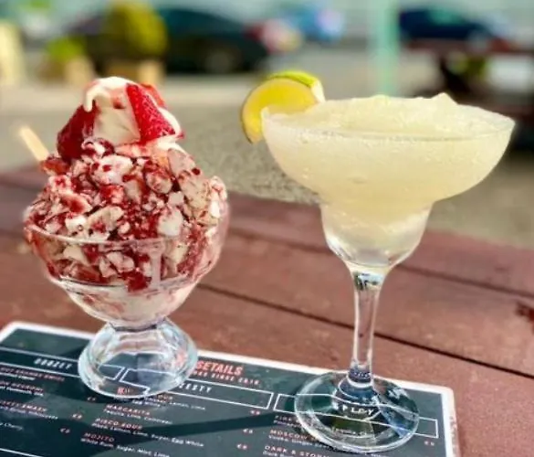 Отель Goose & Gander *